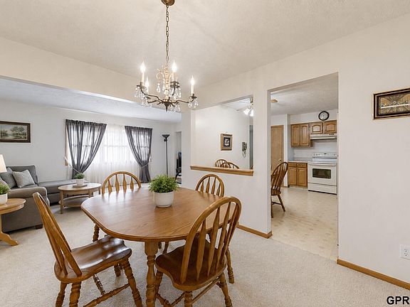 5th image of 15004 Chicago Cir