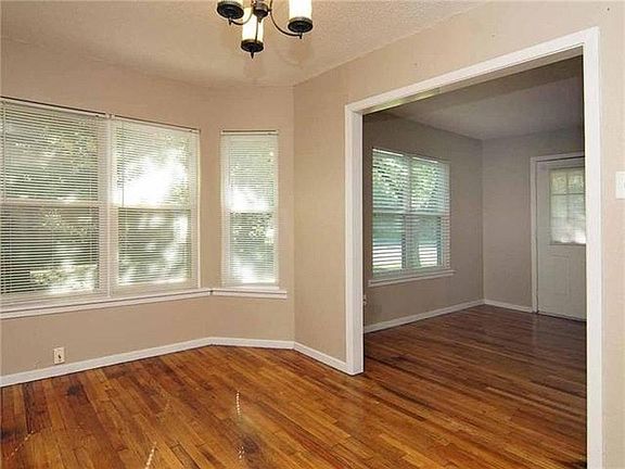 3rd image of 1289 W Park St