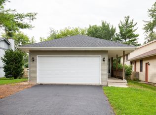 1389 Teakwood Ln, Crystal Lake, IL 60014