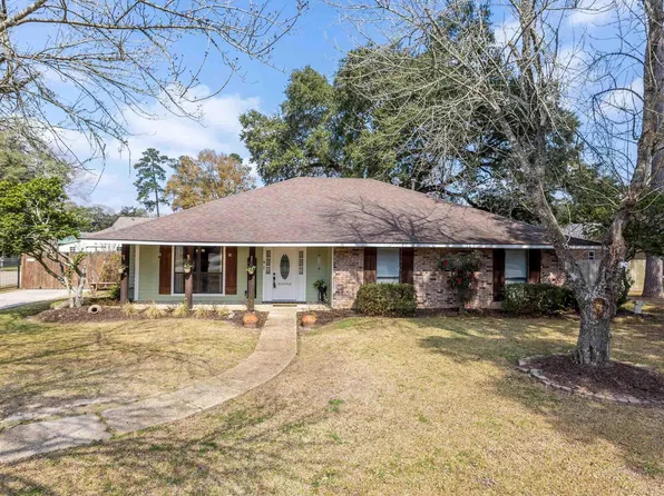18025 Burnham Way, Greenwell Springs, LA 70739