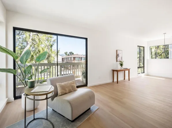 466 Pine Ave, Half Moon Bay, CA 94019