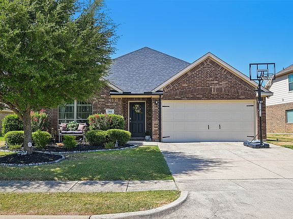 2nd image of 702 Sendero Rd