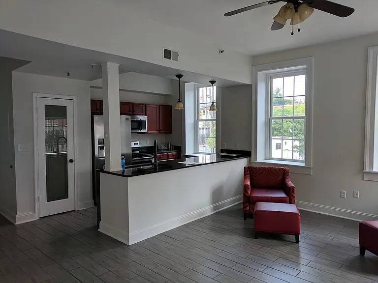 1731 E. Main Street — Photo 35