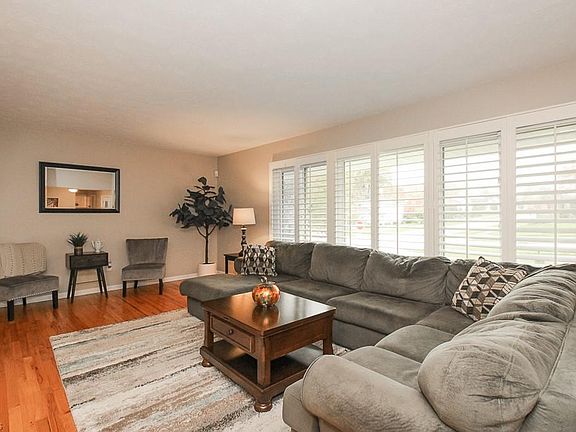 4th image of 3867 Cindy Ln