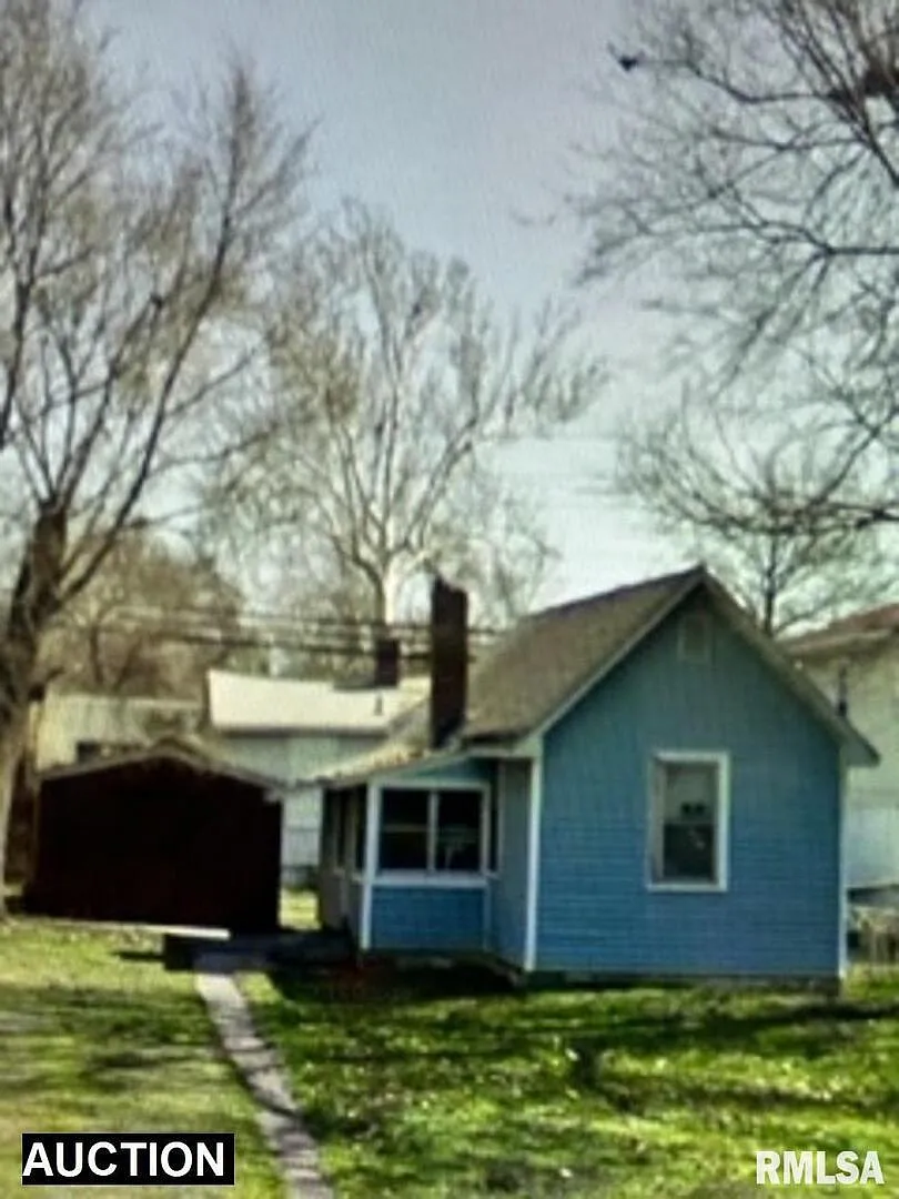 2548 Iowa St photo 1