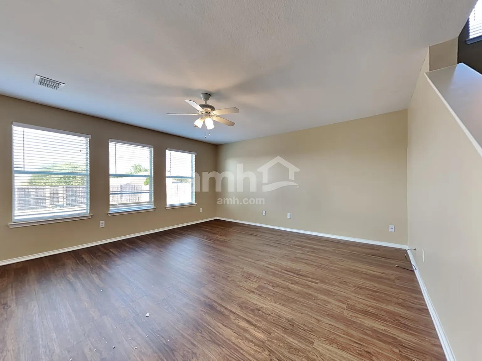4 bed, 2.5 bath, 2787 sqft, $2,445 — Photo 4