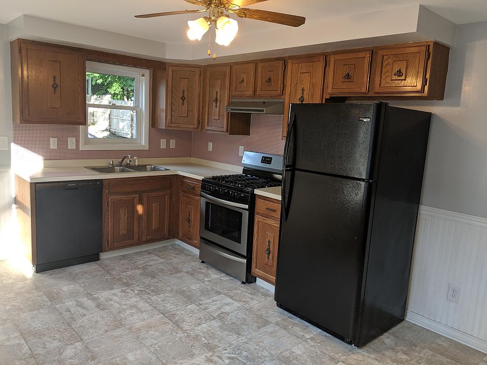 Kitchen with brand new appliances.