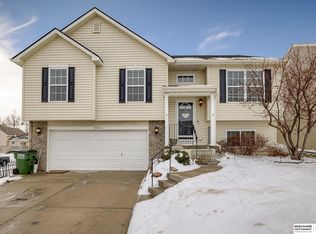 19405 V St, Omaha, NE 68135