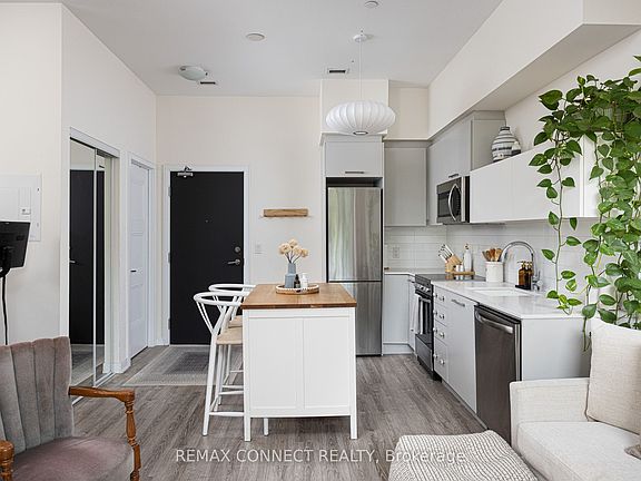 5th image of 1 Neighbourhood Ln #107