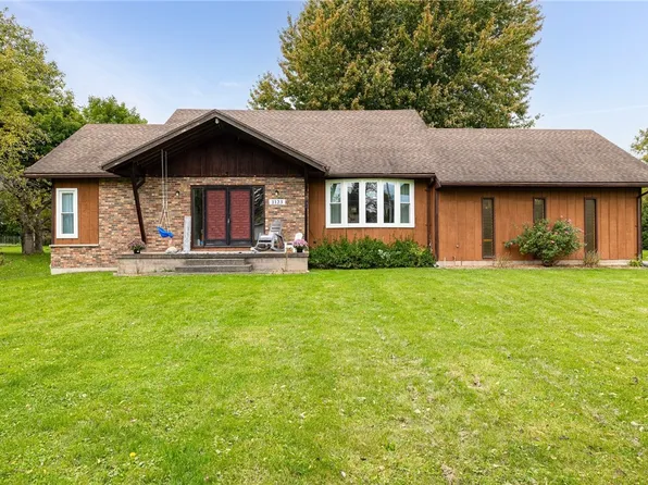 1123 Hatch Rd, Webster, NY 14580