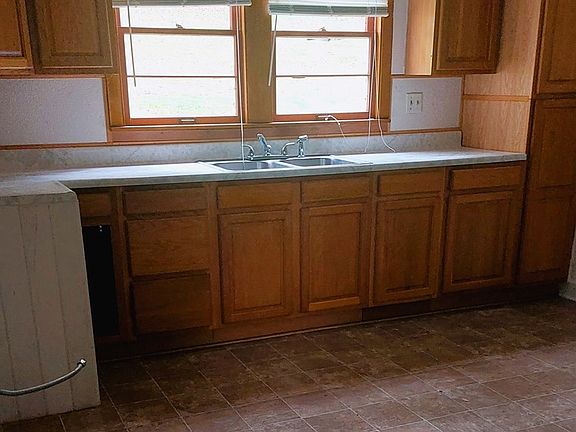 2nd image of 500 Maxwell Dr