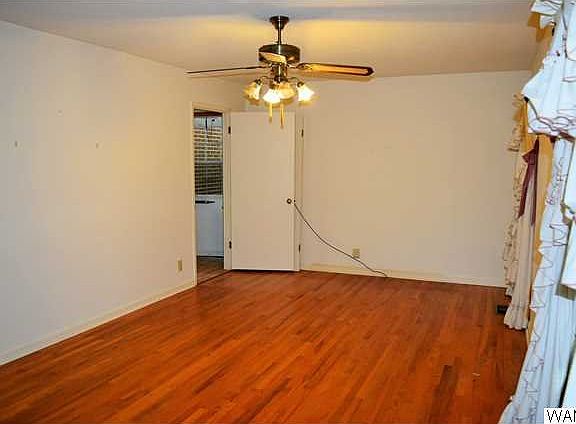 4th image of 4204 Eleanor St