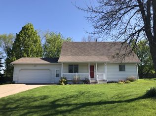 1912 Spring St, Grinnell, IA 50112