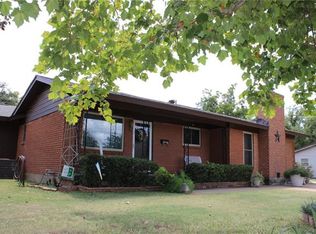 1303 Sycamore St, Breckenridge, TX 76424