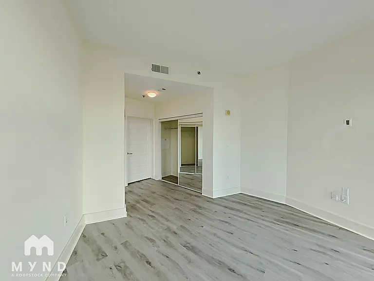 1080 Peachtree St NE #1406 — Photo 10