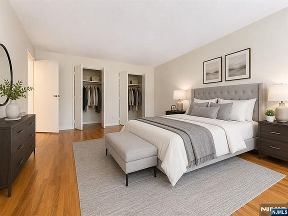 2nd image of 605 Grove St APT H001