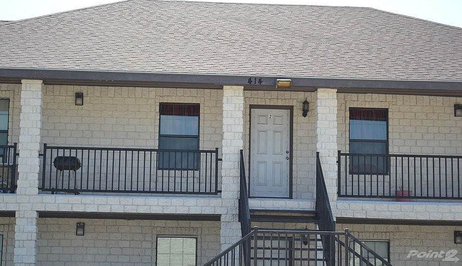 2nd image of 414 N Santa Fe St