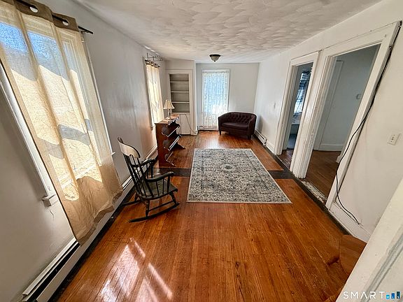 3rd image of 166-168 Middlefield Street