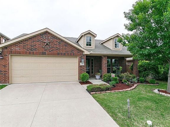 2nd image of 2028 Sterling Gate Dr