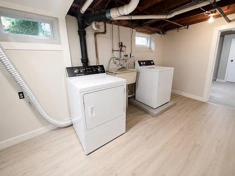 28 Houghton St #1 — Photo 21