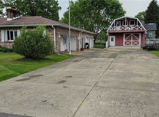 15 Elm St, Bessemer, PA 16112