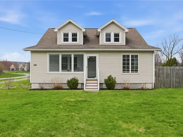 105 Hogan Rd, Fairport, NY 14450