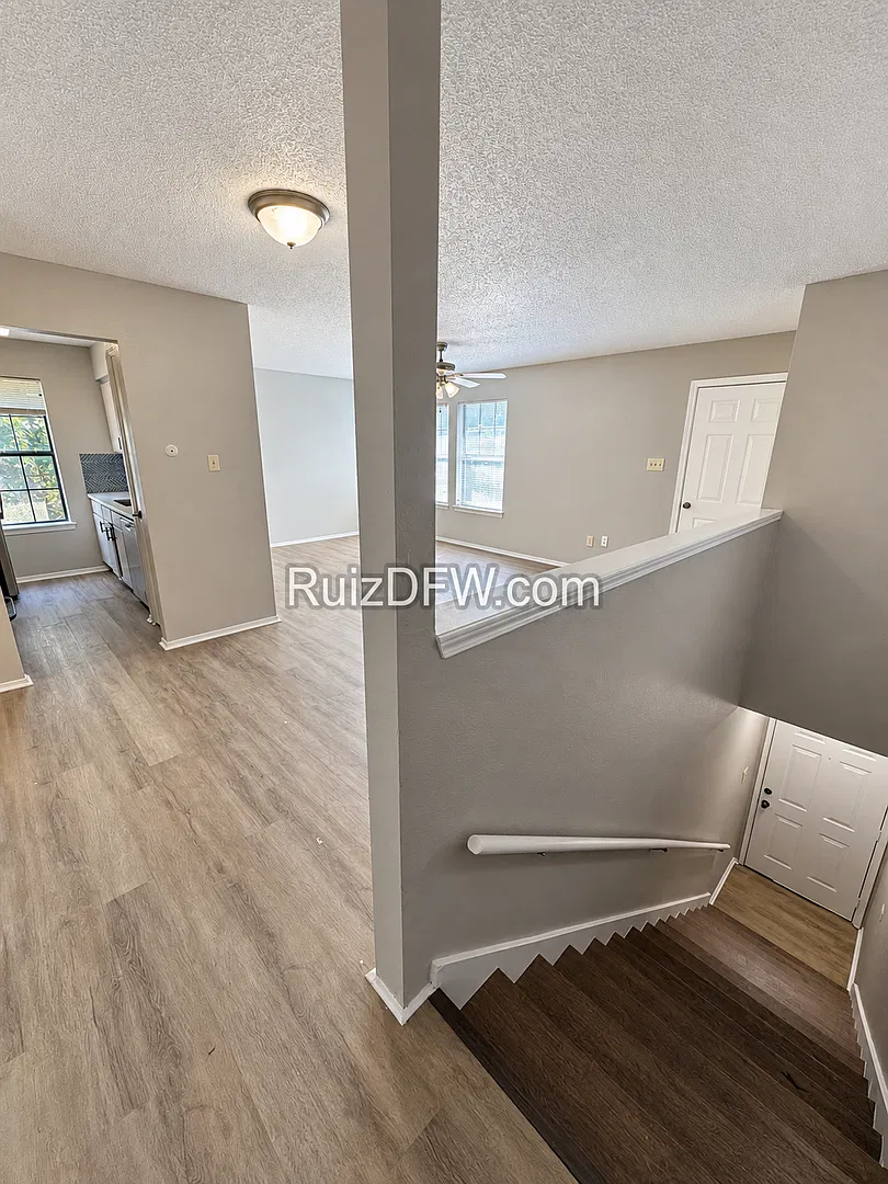 Welcome to 1936 Bernice Street! — Photo 2