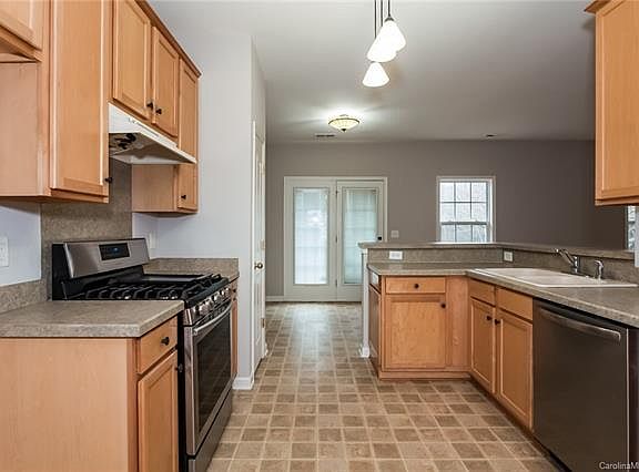 2nd image of 5027 Stowe Derby Dr