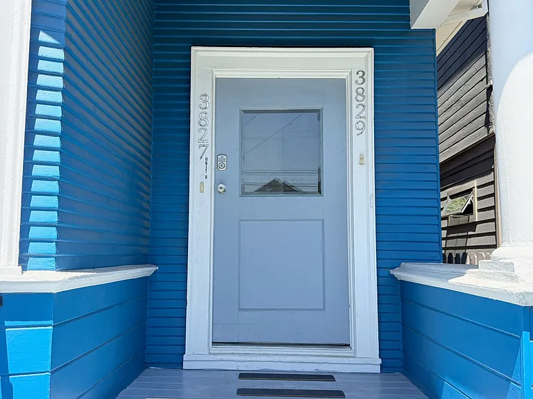 3827 West St #A — Photo 3