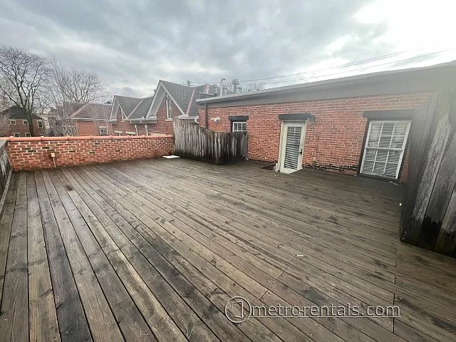 32 Warren St — Photo 24