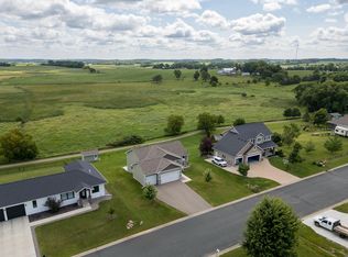 705 Deer Trl, Montgomery, MN 56069