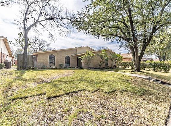 4th image of 2830 Dove Meadow Dr