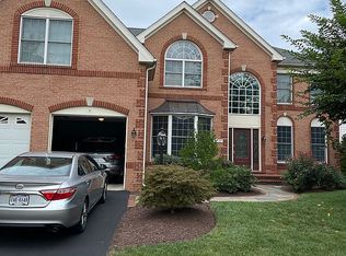 43168 Valiant Dr, Chantilly, VA 20152