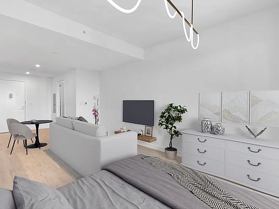 5th image of 827 Sterling Pl #2K
