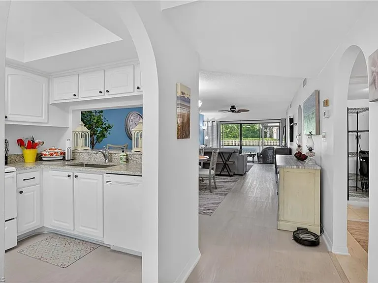 705 Augusta Blvd #4 — Photo 4
