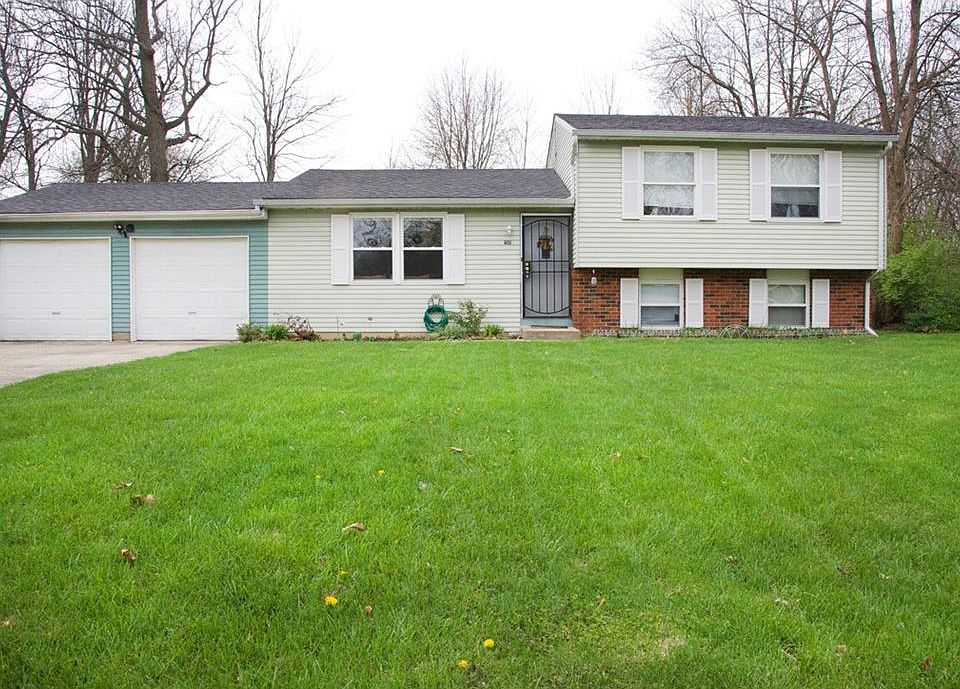 1st image of 2910 N Sheffield Dr