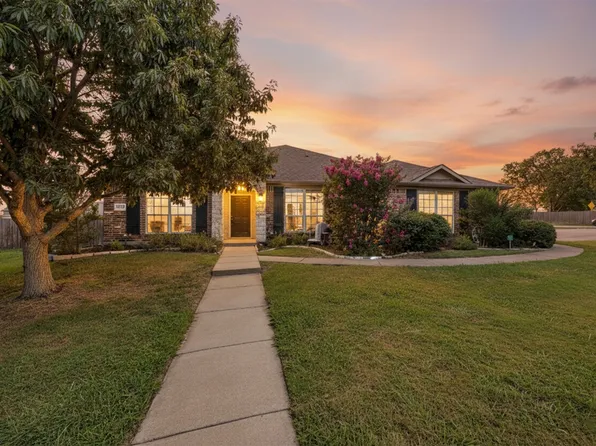 111 Rolling Spring Dr, Aledo, TX 76008