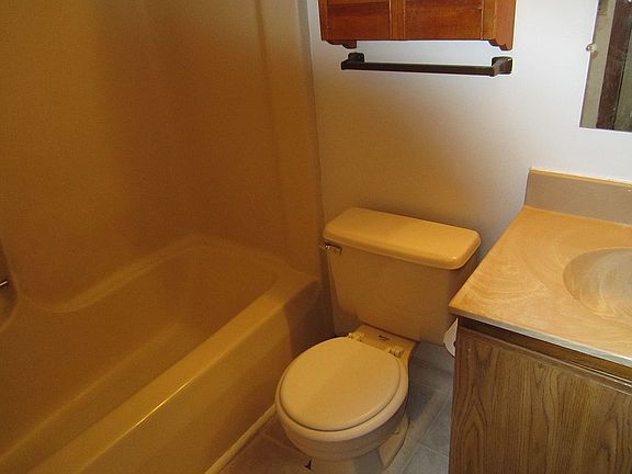 4th image of 802 Clarinet Blvd E #802