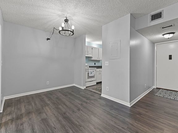5th image of 6500 Chasewood Drive #A