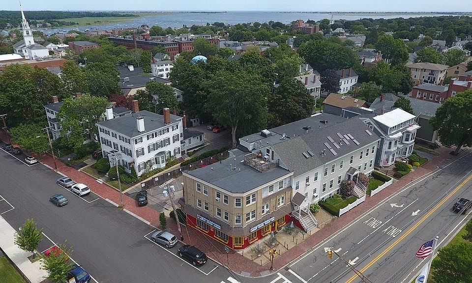 1st image of 138 High St #F