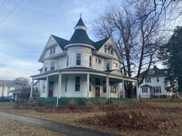 109 N Seminary Ave, Mount Morris, IL 61054