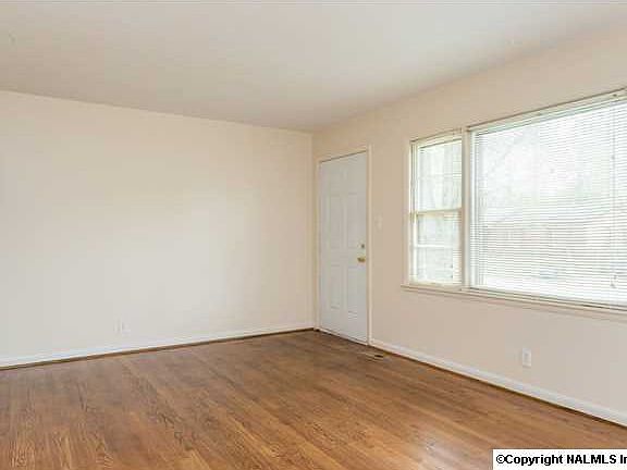 3rd image of 3912 Grunden Dr SW