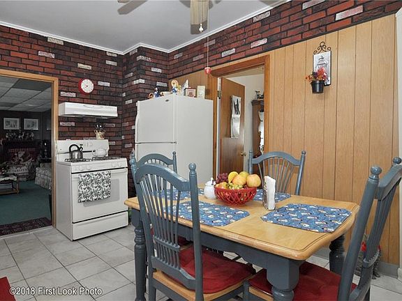 4th image of 97 Vincent Ave