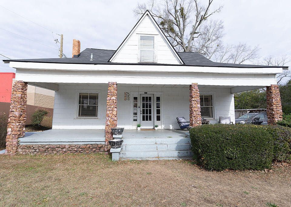 1st image of 350 W Milledgeville Road