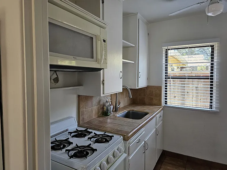 535 S Branciforte Ave #4 — Photo 9