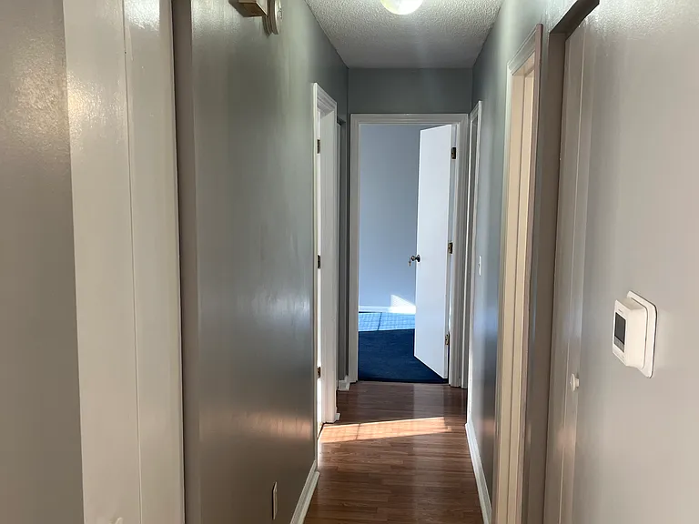 821 Winslow Way — Photo 5