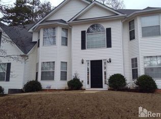 647 Conisburgh Ct, Stone Mountain, GA 30087