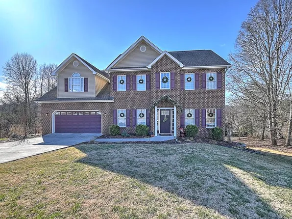616 Kings Ridge Dr, Blountville, TN 37617