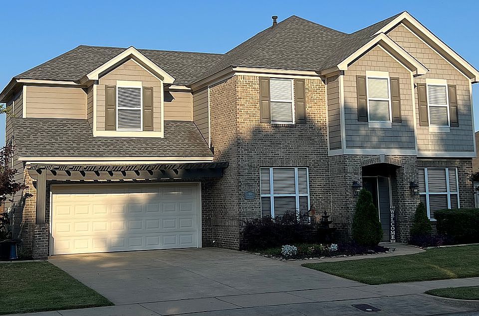 Beautiful curb appeal 