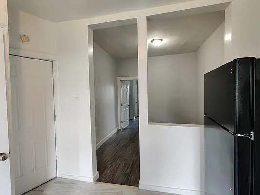 Rented by Signature Property Realty | media 28